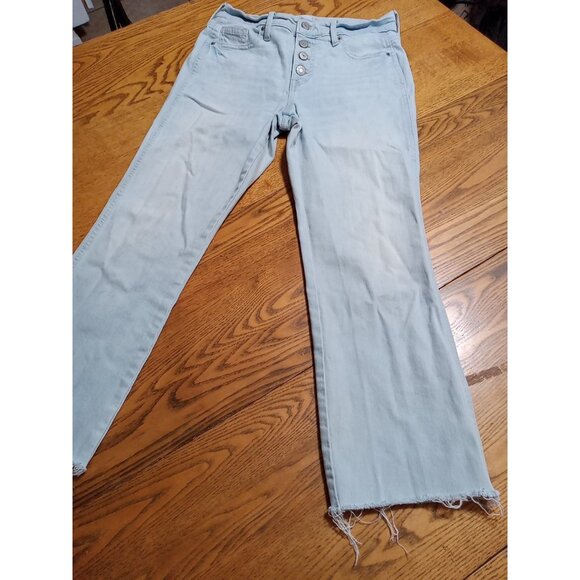 OLD NAVY Jeans Womens 4P BLUE LIGHT Wash STRAIGHT ? Preowned Button Fly Used - Picture 3 of 13